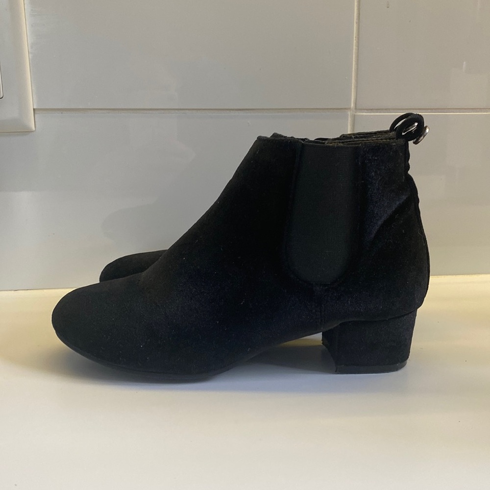 ⚡️3for25$⚡️ Nanette Lepore velvet ankle booties